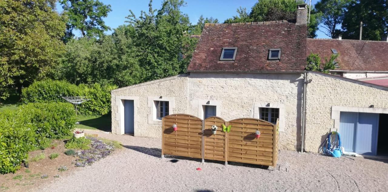 Villa Au Petit Bezion à Sarceaux Extérieur photo